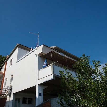 Apartments Renata Kampor Luaran gambar
